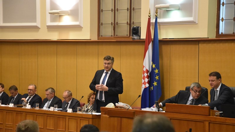 Predsjednik Vlade: U iduća tri mjeseca poznato kako će biti organiziran Agrokor, dobavljači i vjerovnici su zadovoljni